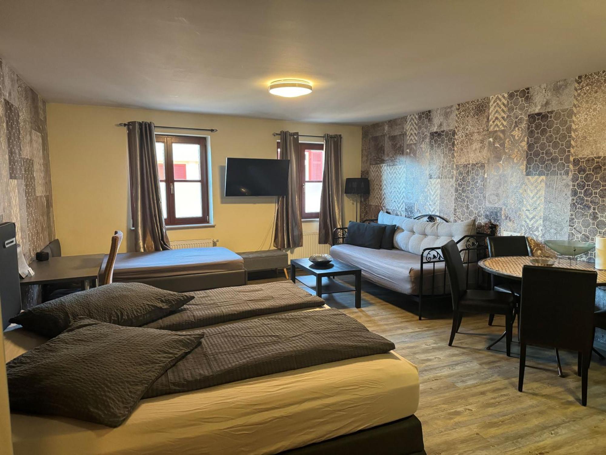 Markgröningen Hotel Mythos "Apartments" מראה חיצוני תמונה