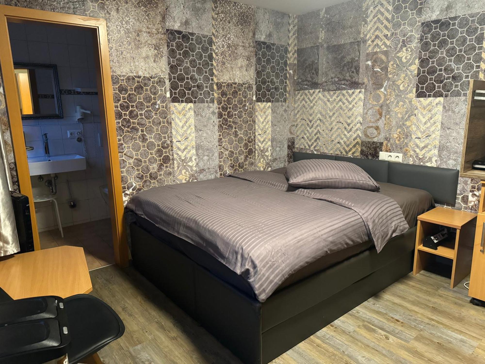 Markgröningen Hotel Mythos "Apartments" מראה חיצוני תמונה