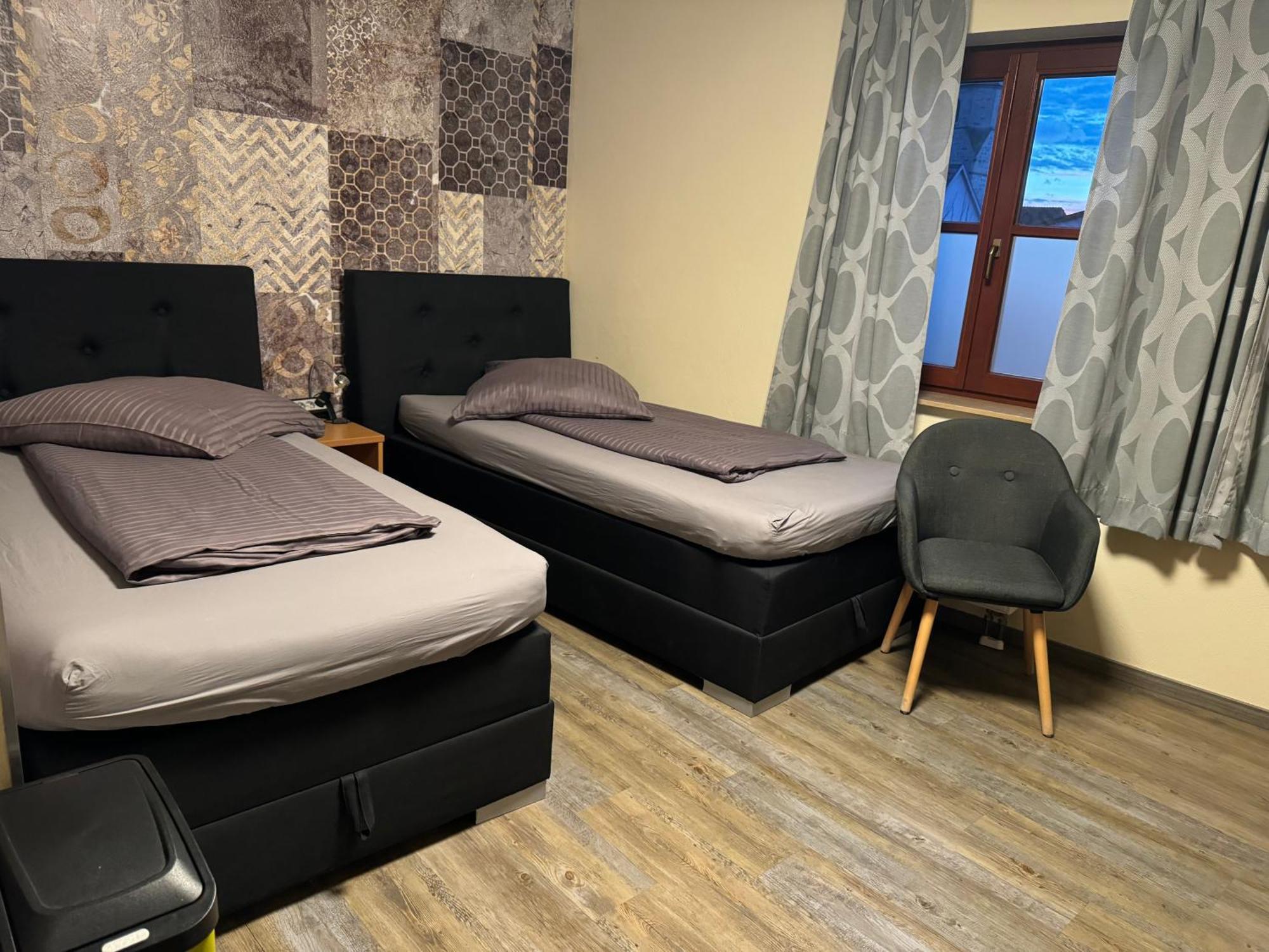 Markgröningen Hotel Mythos "Apartments" מראה חיצוני תמונה